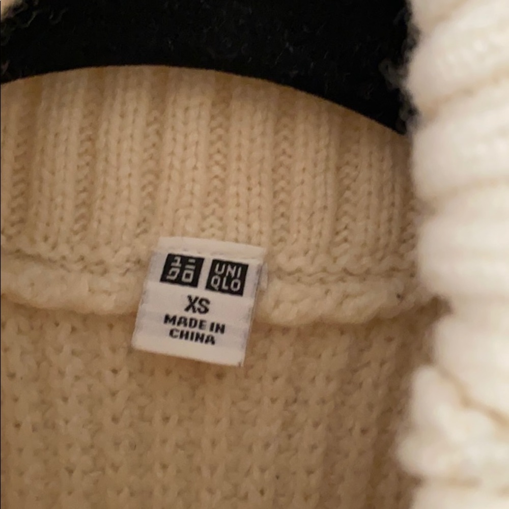 Uniqlo Sleeveless Turtleneck Sz XS - Picture 4 of 13